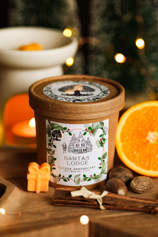 Santas Lodge Wax Melt Pot – 150g Soy Wax Melts in Reusable Muslin Pouch | Winter Scent